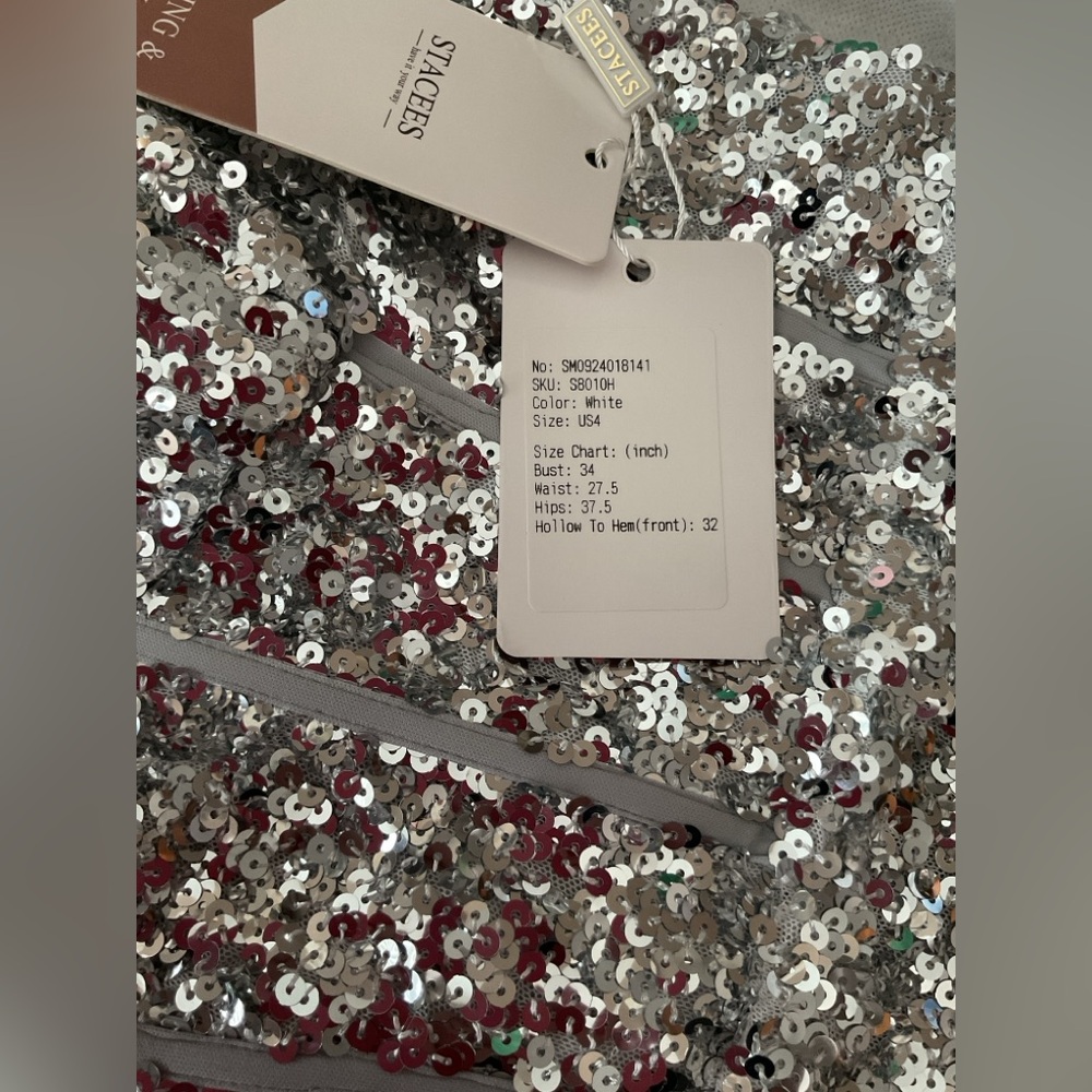 Sheath/Column V Neck Short/Mini Sequined Prom Dress - Picture 7 of 8